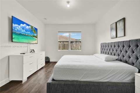 House in Homestead, Florida 3 bedrooms, 150.59 sq.m. № 2017798 - photo 21