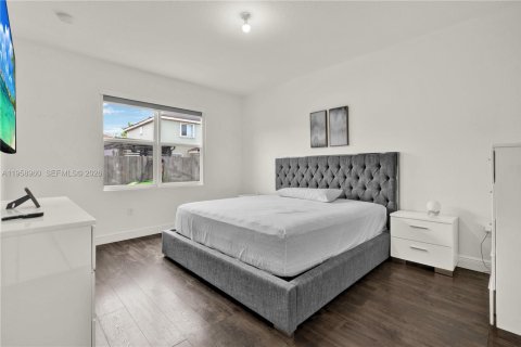 House in Homestead, Florida 3 bedrooms, 150.59 sq.m. № 2017798 - photo 22