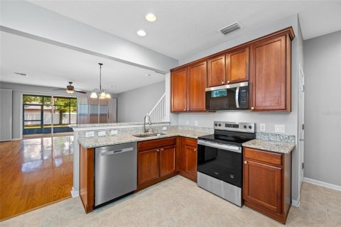 Adosado en venta en Tampa, Florida, 3 dormitorios, 162.58 m2 № 1838003 - foto 8
