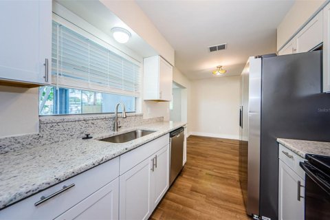 Casa en alquiler en Dunedin, Florida, 2 dormitorios, 100.89 m2 № 1879211 - foto 12
