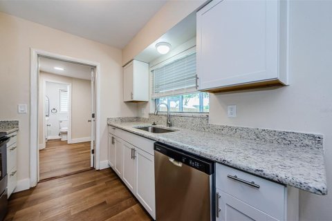 Casa en alquiler en Dunedin, Florida, 2 dormitorios, 100.89 m2 № 1879211 - foto 10
