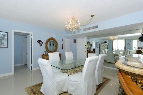 Copropriété à louer à Palm Beach, Floride: 2 chambres, 138.98 m2 № 2087719 - photo 9