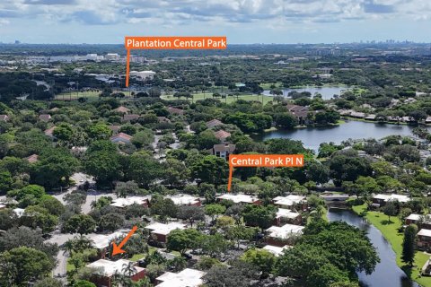 Townhouse in Plantation, Florida 2 bedrooms, 127.46 sq.m. № 2389870 - photo 27
