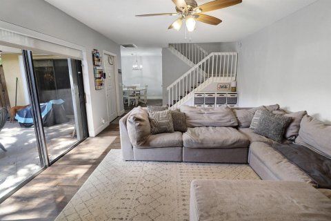 Townhouse in Plantation, Florida 2 bedrooms, 127.46 sq.m. № 2389870 - photo 11