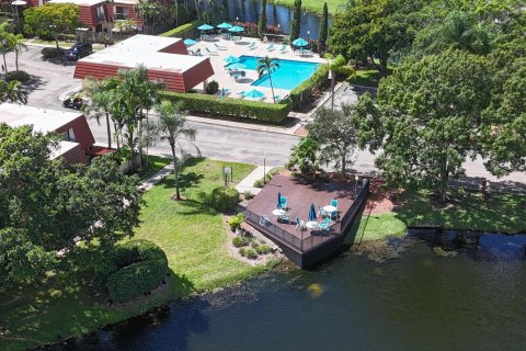 Townhouse in Plantation, Florida 2 bedrooms, 127.46 sq.m. № 2389870 - photo 25