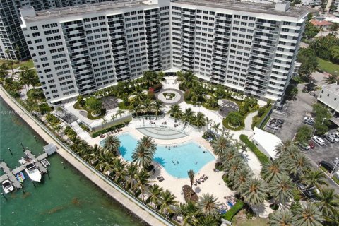Condominio en alquiler en Miami Beach, Florida, 1 dormitorio, 73.21 m2 № 1950186 - foto 9