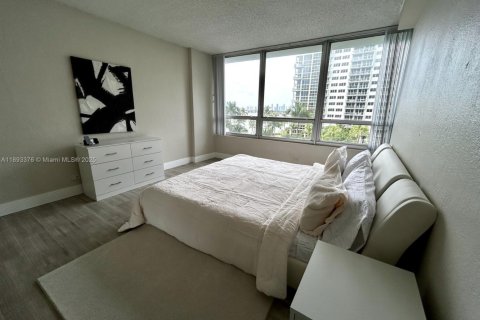 Condominio en alquiler en Miami Beach, Florida, 1 dormitorio, 73.21 m2 № 1950186 - foto 16