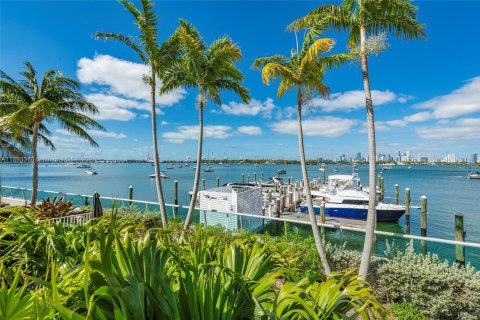 Condominio en alquiler en Miami Beach, Florida, 1 dormitorio, 73.21 m2 № 1950186 - foto 4