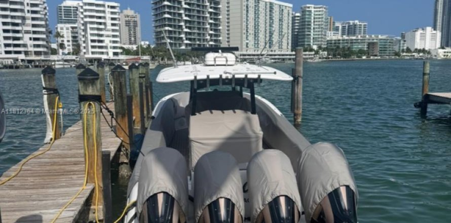 Студия в кондо в Майами-Бич, Флорида № 2035675