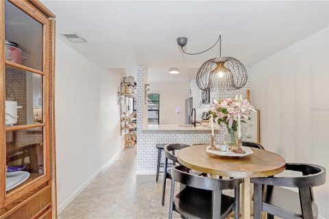 Condo in Tampa, Florida, 2 bedrooms  № 1785474 - photo 28