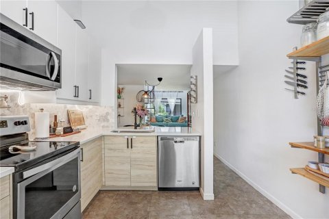 Condo in Tampa, Florida, 2 bedrooms  № 1785474 - photo 2