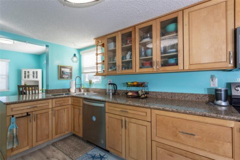 House in Palm Coast, Florida 4 bedrooms, 238.94 sq.m. № 2212800 - photo 4