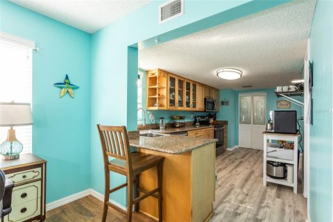 House in Palm Coast, Florida 4 bedrooms, 238.94 sq.m. № 2212800 - photo 21