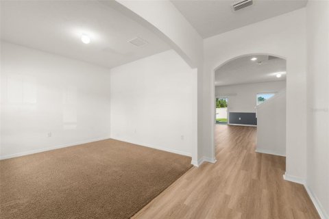 Casa en venta en Gainesville, Florida, 5 dormitorios, 237.46 m2 № 2200392 - foto 5