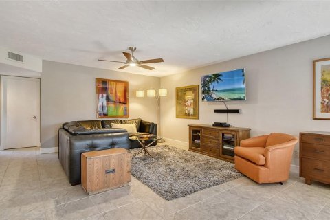 Copropriété à vendre à Sarasota, Floride: 3 chambres, 137.59 m2 № 1637633 - photo 13