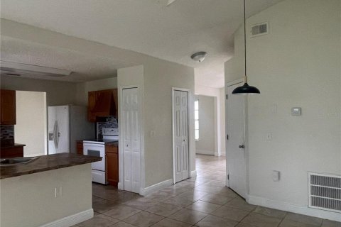 House in Kissimmee, Florida 3 bedrooms, 164.99 sq.m. № 2223509 - photo 6