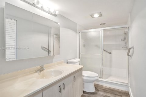 Condo in Coconut Creek, Florida, 2 bedrooms  № 2069184 - photo 27