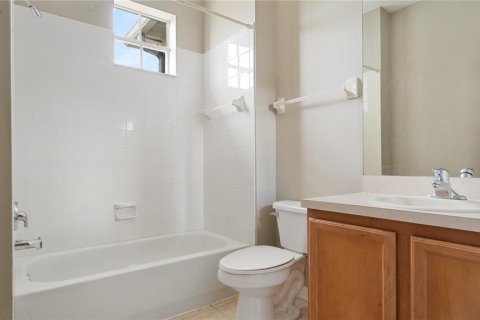 Condominio en alquiler en Orlando, Florida, 2 dormitorios, 121.14 m2 № 2102390 - foto 12
