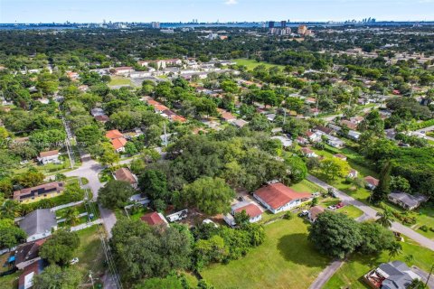 Villa ou maison à vendre à El Portal, Floride: 3 chambres, 453.92 m2 № 1970488 - photo 24