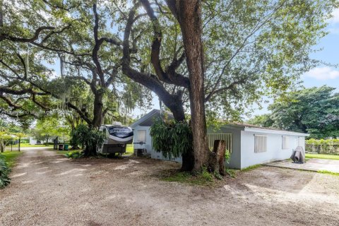Villa ou maison à vendre à El Portal, Floride: 3 chambres, 453.92 m2 № 1970488 - photo 14
