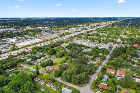 Villa ou maison à vendre à El Portal, Floride: 3 chambres, 453.92 m2 № 1970488 - photo 30