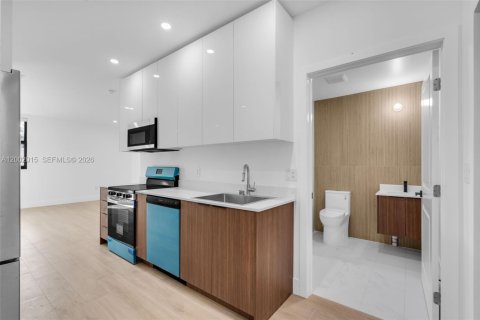 Immobilier commercial à vendre à Miami, Floride № 2170297 - photo 6