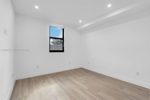 Immobilier commercial à vendre à Miami, Floride № 2170297 - photo 21