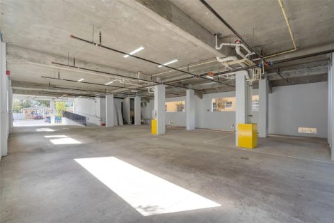 Immobilier commercial à vendre à Miami, Floride № 2170297 - photo 30