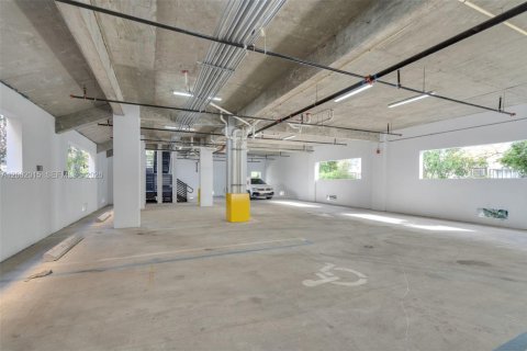 Immobilier commercial à vendre à Miami, Floride № 2170297 - photo 28