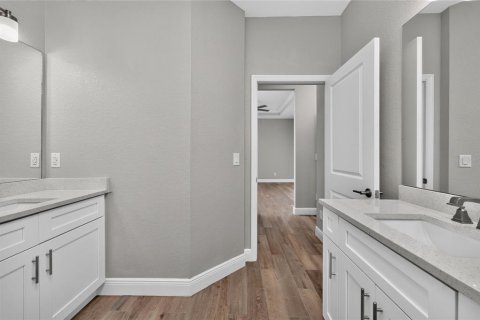 House in Port Charlotte, Florida 3 bedrooms, 161.65 sq.m. № 2224985 - photo 29