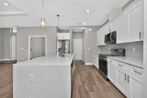 House in Port Charlotte, Florida 3 bedrooms, 161.65 sq.m. № 2224985 - photo 14