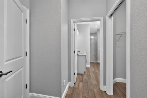 House in Port Charlotte, Florida 3 bedrooms, 161.65 sq.m. № 2224985 - photo 26
