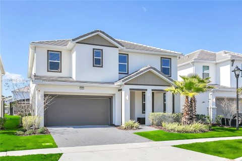 Casa en venta en Kissimmee, Florida, 10 dormitorios, 397.16 m2 № 1860872 - foto 2