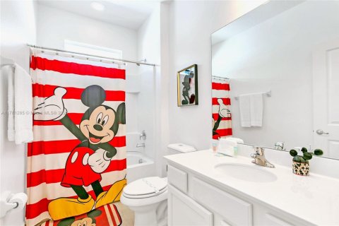 Casa en venta en Kissimmee, Florida, 10 dormitorios, 397.16 m2 № 1860872 - foto 22