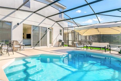 Casa en venta en Kissimmee, Florida, 10 dormitorios, 397.16 m2 № 1860872 - foto 15