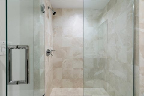 Снять в аренду кондоминиум в Санни-Айлс-Бич, Флорида 3 спальни, 179.58м2, № 2032080 - фото 25