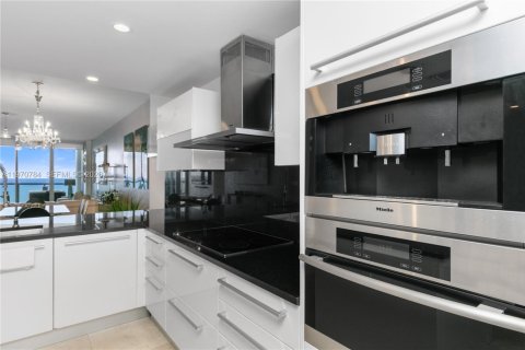 Снять в аренду кондоминиум в Санни-Айлс-Бич, Флорида 3 спальни, 179.58м2, № 2032080 - фото 20