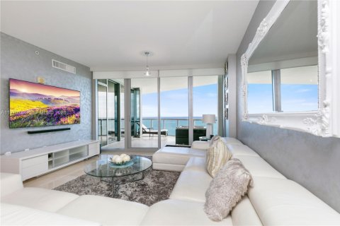 Снять в аренду кондоминиум в Санни-Айлс-Бич, Флорида 3 спальни, 179.58м2, № 2032080 - фото 14