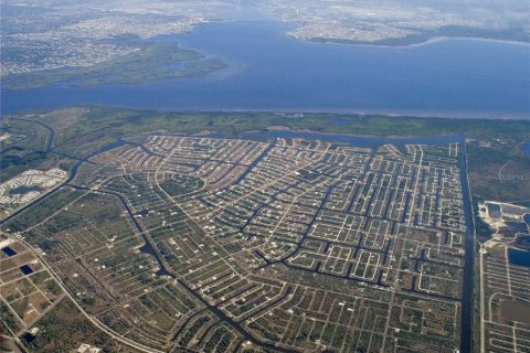 Land in Port Charlotte, Florida № 2214948 - photo 2