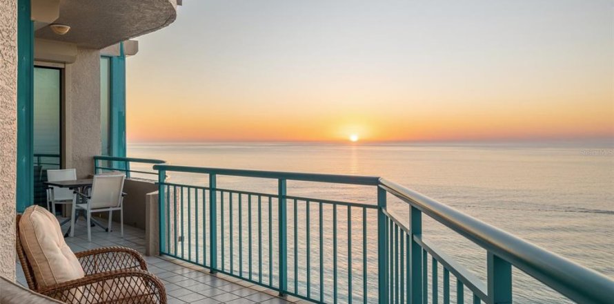 Condominio en Clearwater, Florida, 3 dormitorios № 1521478