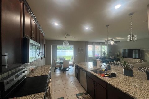 Casa en venta en Wesley Chapel, Florida, 5 dormitorios, 293.76 m2 № 1788229 - foto 13