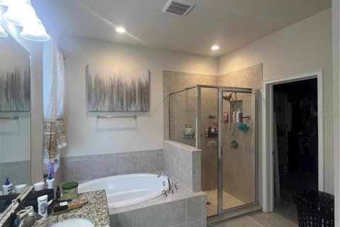 Casa en venta en Wesley Chapel, Florida, 5 dormitorios, 293.76 m2 № 1788229 - foto 19