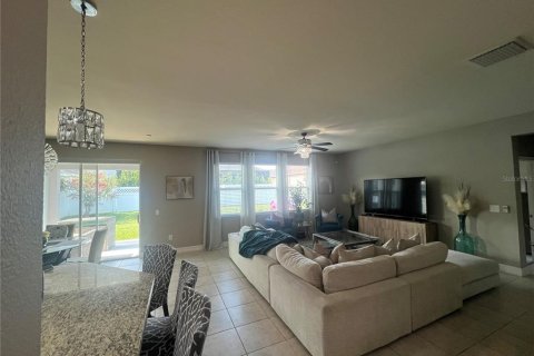 Casa en venta en Wesley Chapel, Florida, 5 dormitorios, 293.76 m2 № 1788229 - foto 15