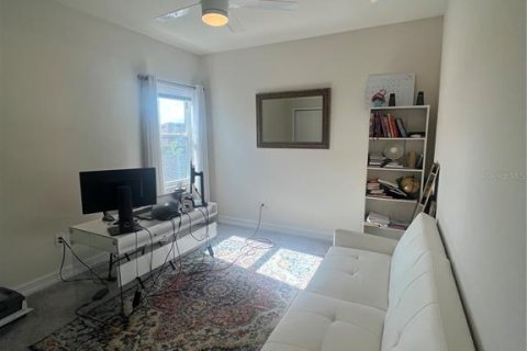 Casa en venta en Wesley Chapel, Florida, 5 dormitorios, 293.76 m2 № 1788229 - foto 26