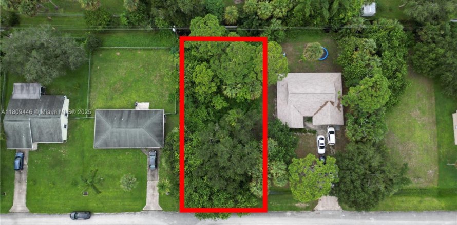 Terreno en St. Lucie, Florida № 1865298