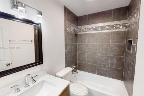 Condo in Key Largo, Florida, 2 bedrooms  № 1979197 - photo 16