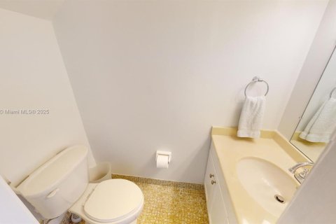 Condo in Key Largo, Florida, 2 bedrooms  № 1979197 - photo 10