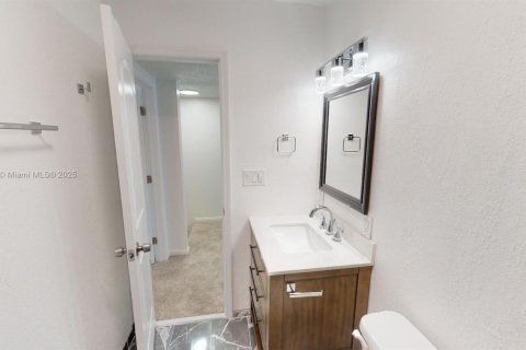 Condo in Key Largo, Florida, 2 bedrooms  № 1979197 - photo 17