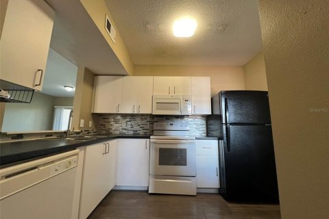 Condo in Orlando, Florida, 3 bedrooms № 2396077 - photo 4