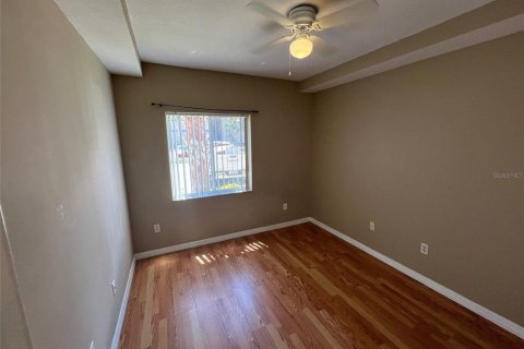 Condo in Orlando, Florida, 3 bedrooms № 2396077 - photo 9